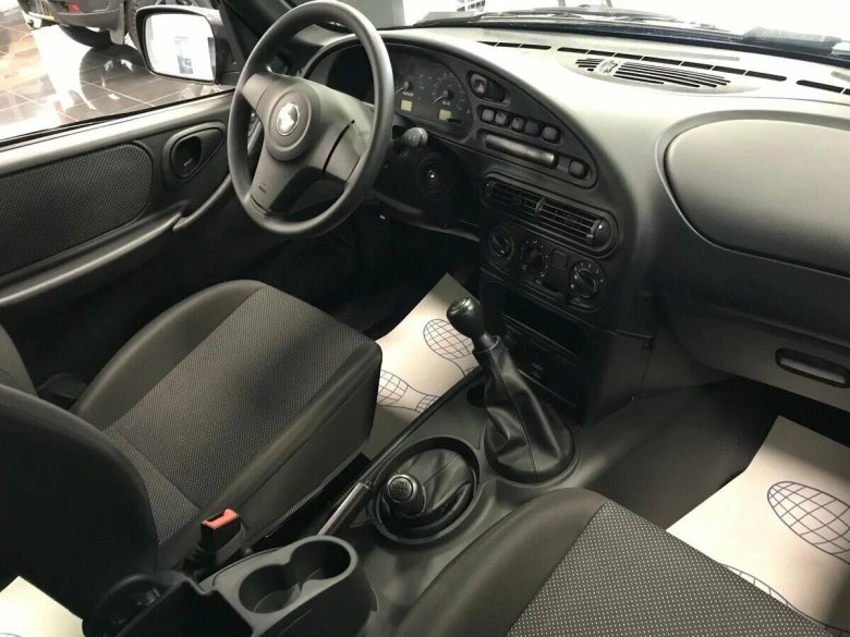 Chevrolet Niva 2009 салон