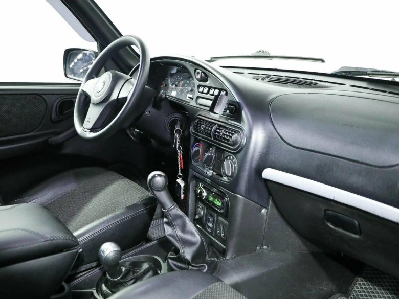 Chevrolet Niva 2015 салон