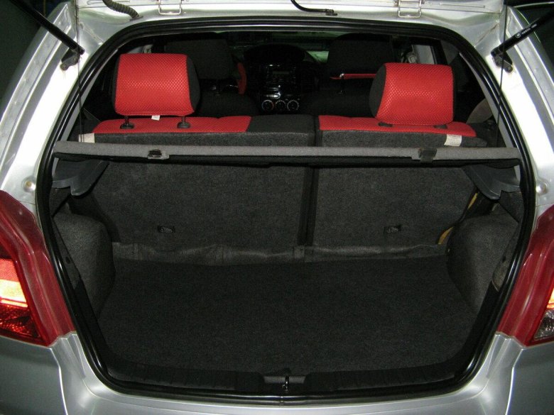 Полка багажника Geely MK Cross