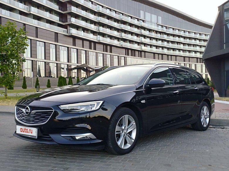Опель инсигния 2018
