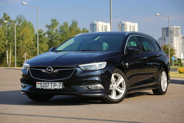 Опель Инсигния 2018