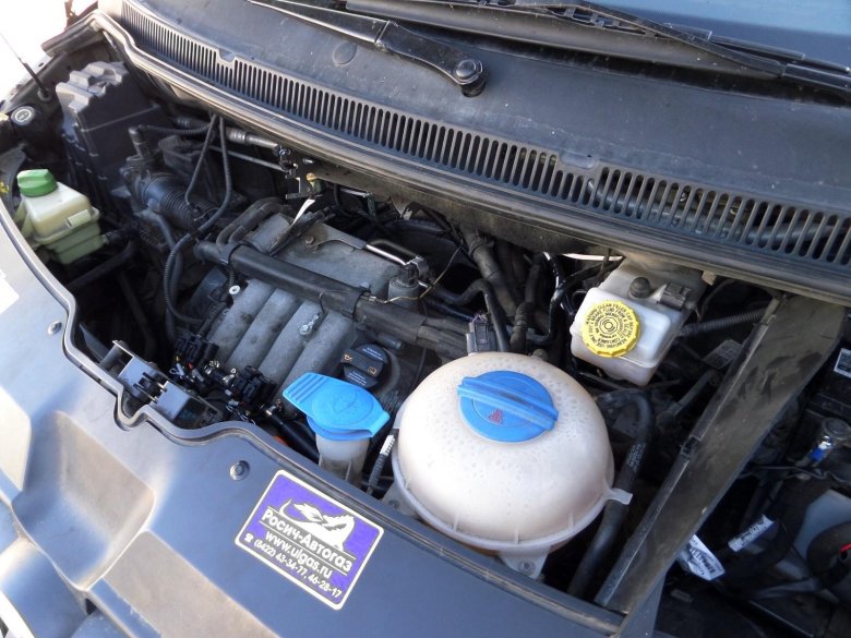 Моторный отсек Фольксваген Транспортер т5