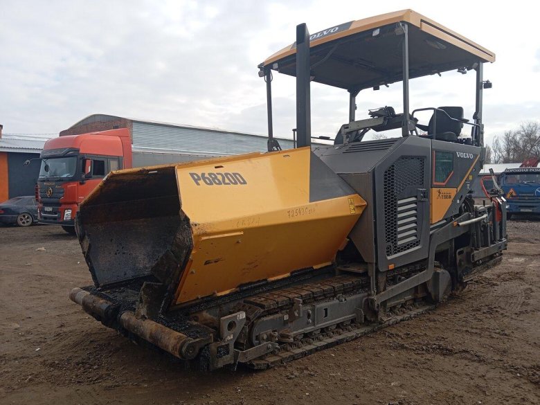 Асфальтоукладчик volvo p6820d abg