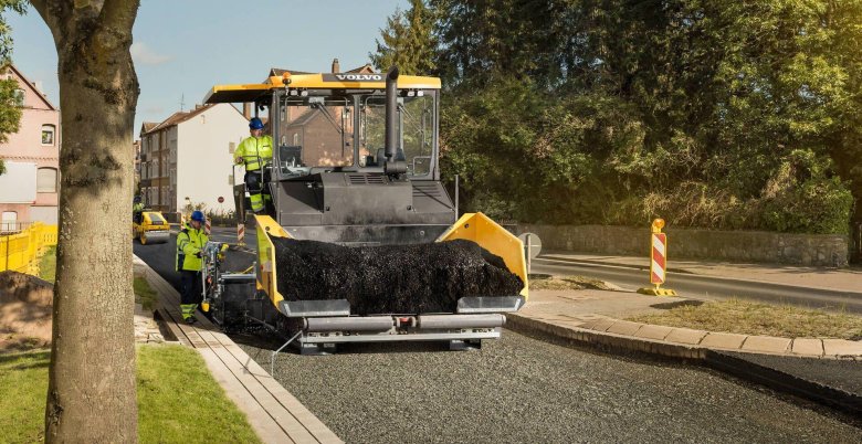 Асфальтоукладчик Volvo p4820d