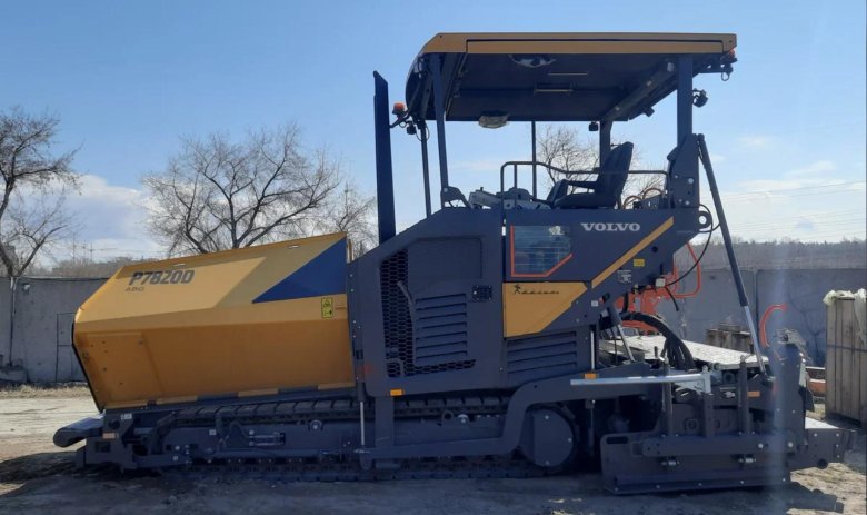 Асфальтоукладчик Volvo abg 7820