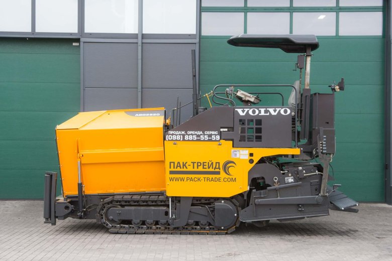Асфальтоукладчик Вольво 2820