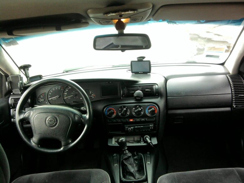 Opel Omega b 1994 салон