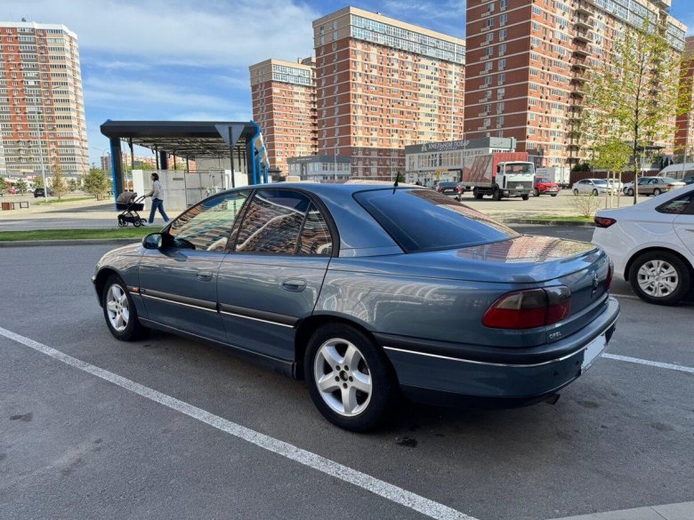 Opel omega 1998
