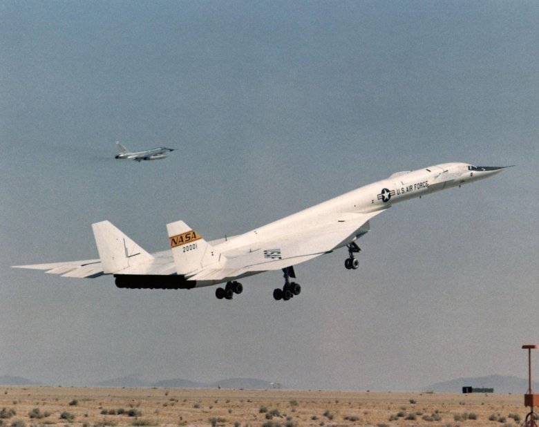 Самолет XB-70 Valkyrie