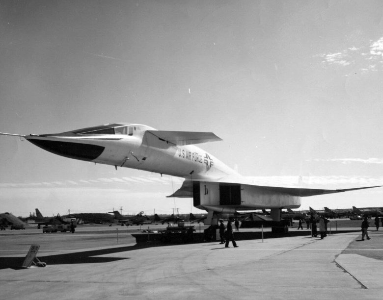 Самолет XB-70 Valkyrie
