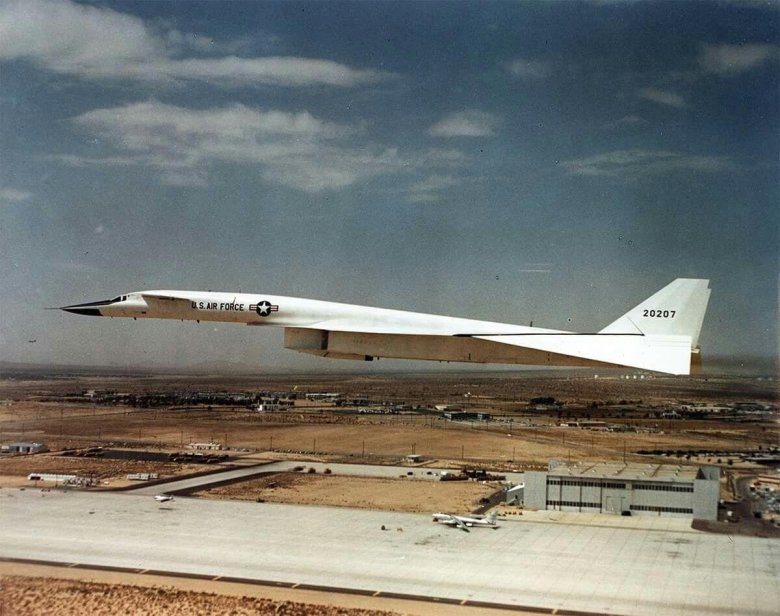 North American XB-70 Valkyrie