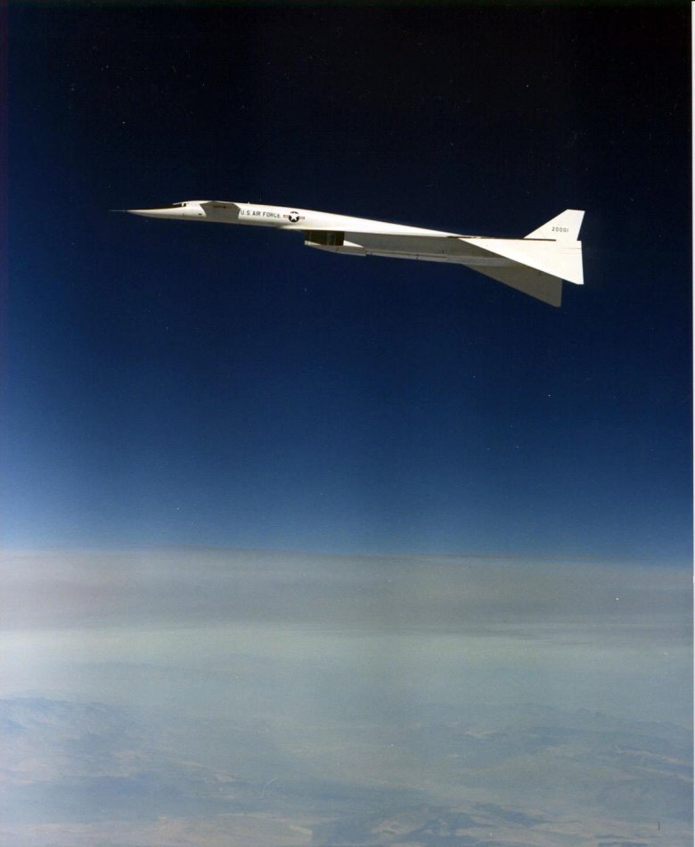 Самолет XB-70 Valkyrie