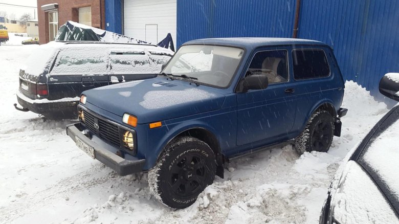 Нива 2121 в рапторе