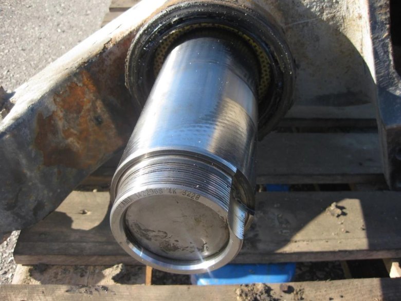 Ось балансира Скания р380