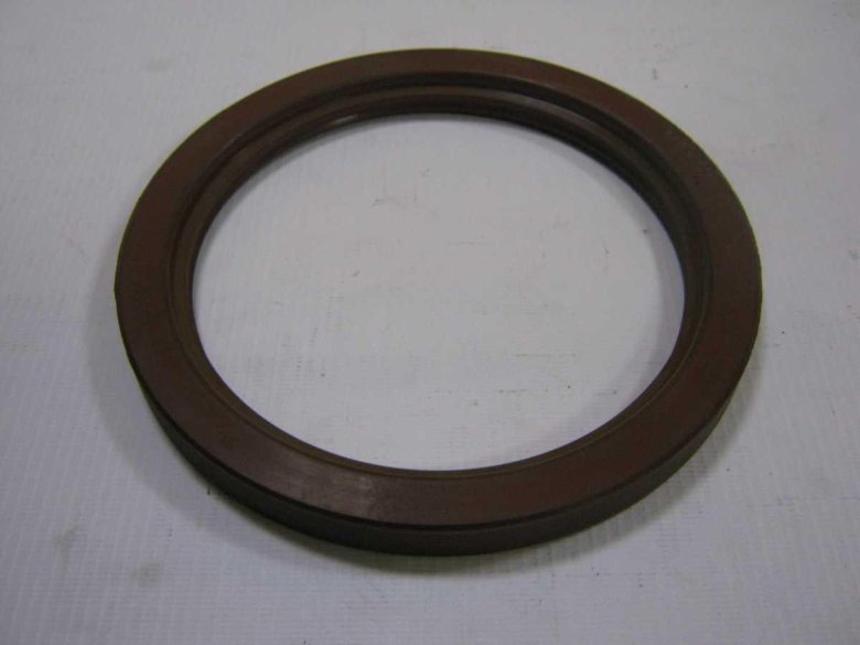 Сальник 864187 балансира 6520