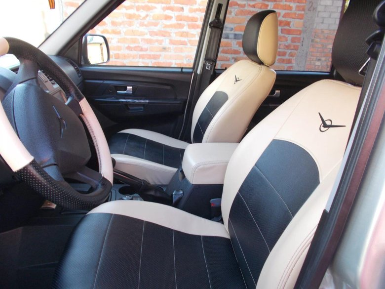 Чехлы на УАЗ Патриот