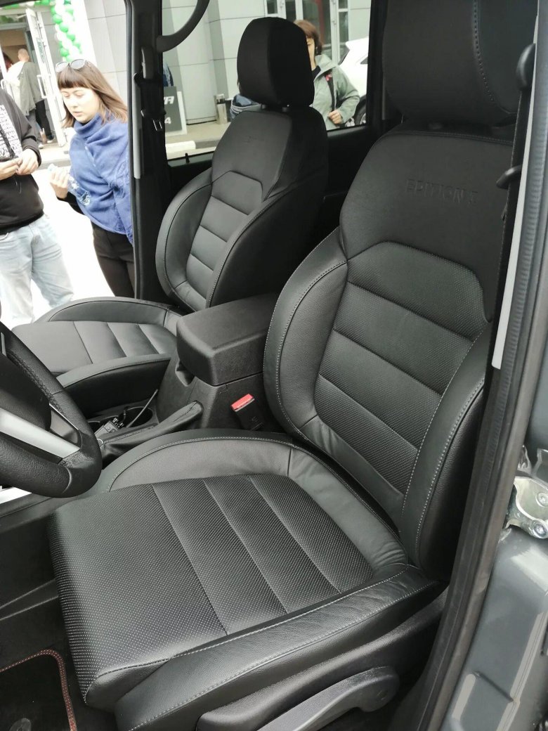 Салон УАЗ Патриот 2019 сиденья