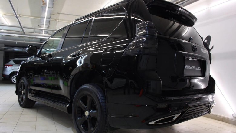 Toyota Land Cruiser 150 Prado Black Tuning