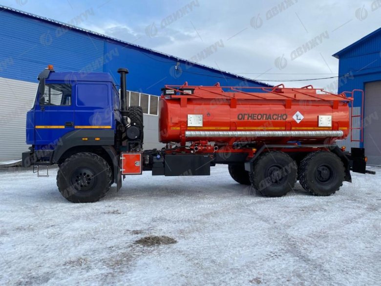 Урал 5557 топливозаправщик