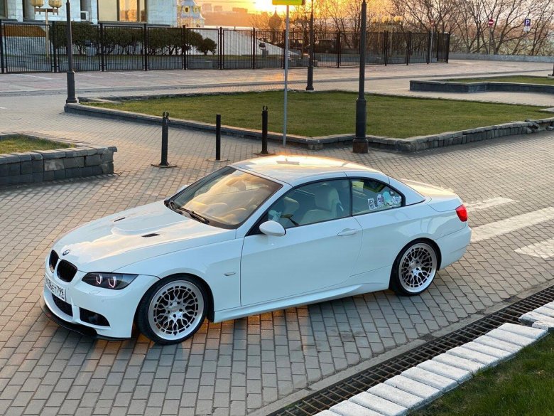 BMW 335 e93
