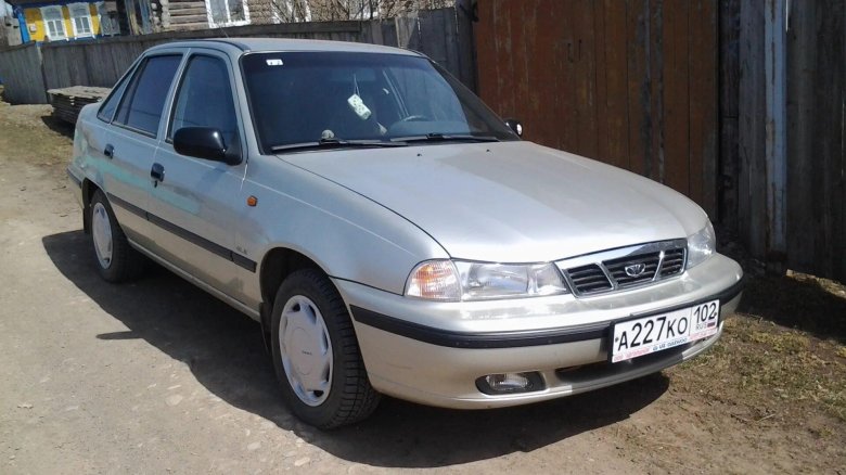 Дэу Нексия 2007 серебристая