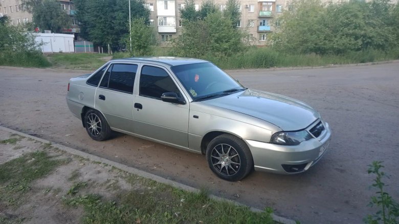 Daewoo Nexia n150 серебристый