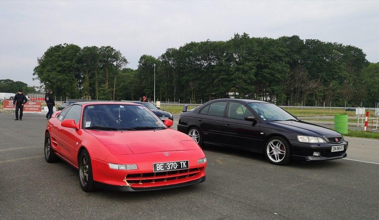 Honda mr2