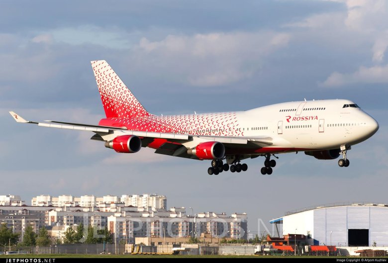 Самолет Боинг 747-400 Россия