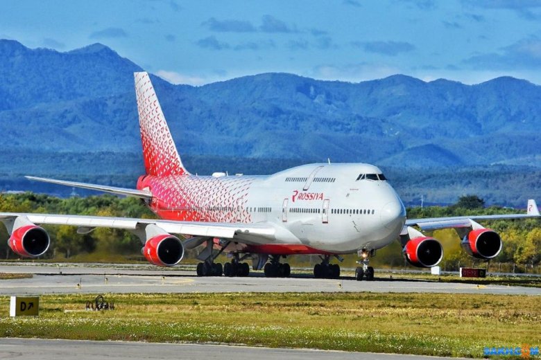 Самолёт Боинг 747 авиакомпания Россия