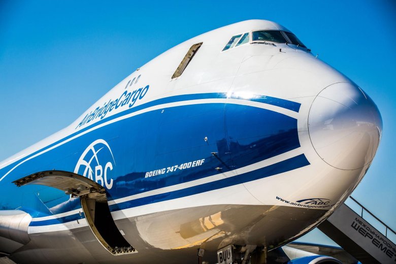 Боинг 747 Волга Днепр