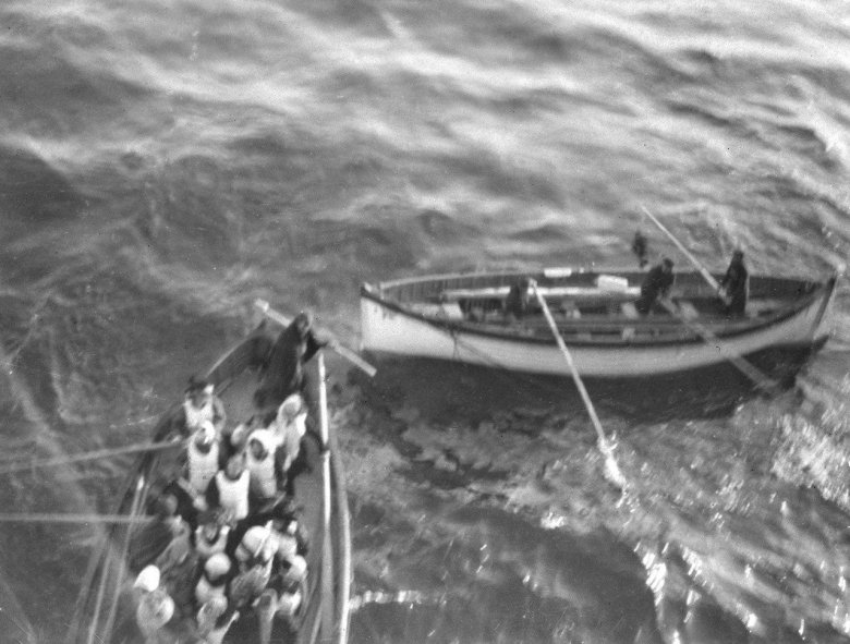 Карпатия с выжившими