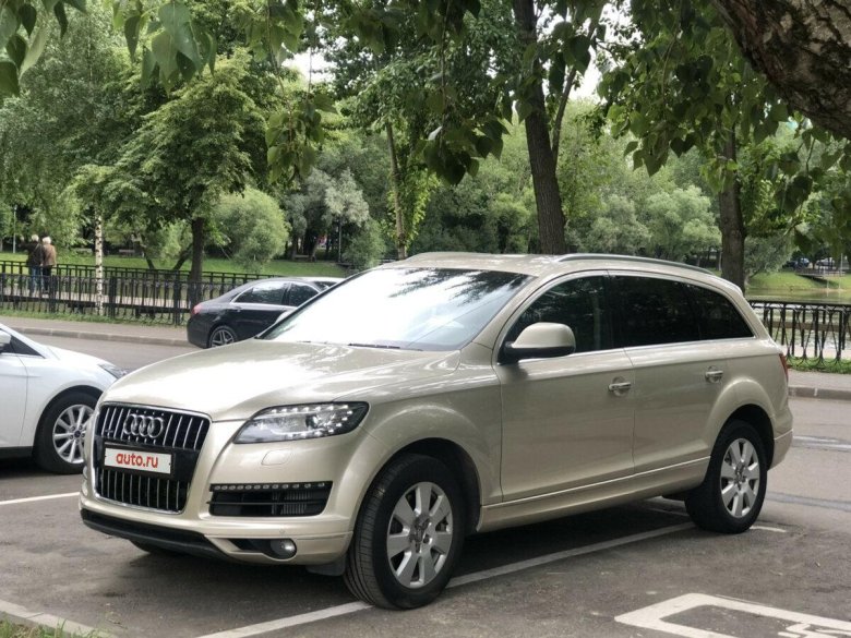 Audi q7 бежевая