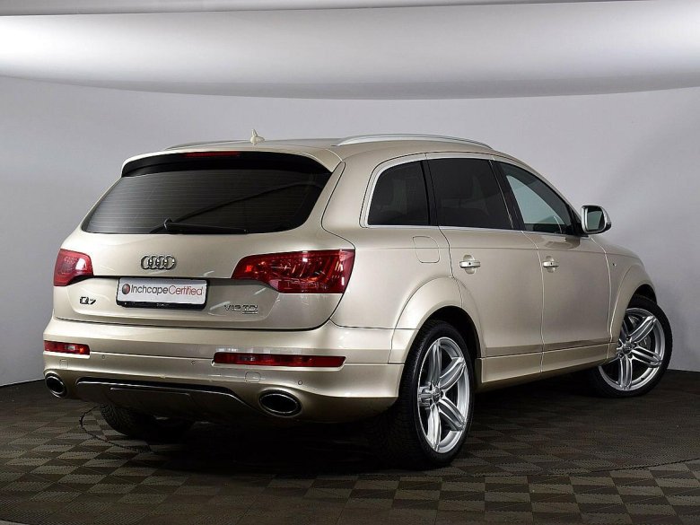 Audi q7 бежевая
