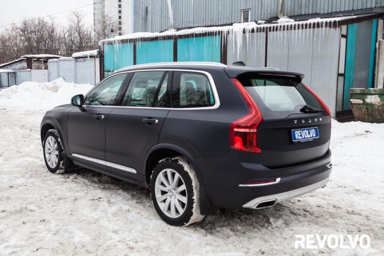 Черная матовая Вольво хс90