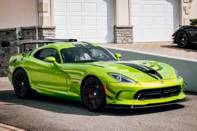 Dodge viper 2016 зелёный