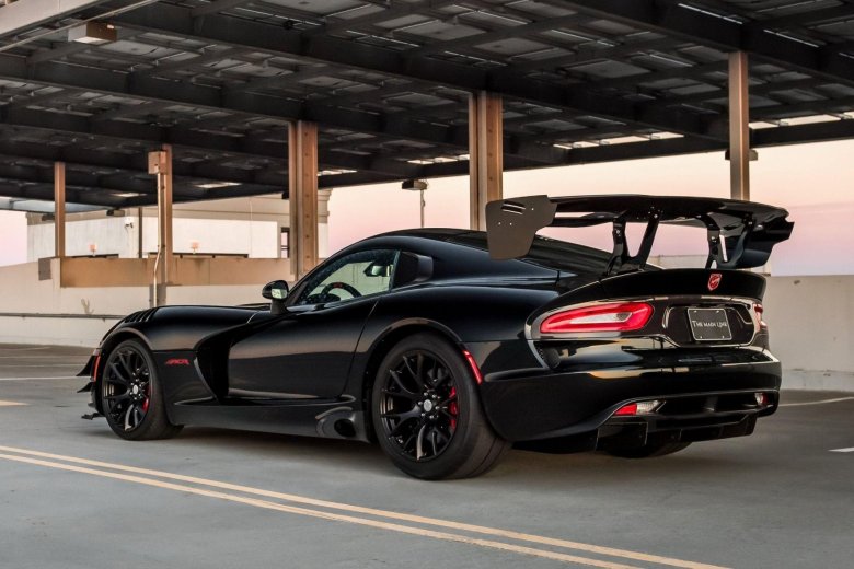 Додж Вайпер ACR