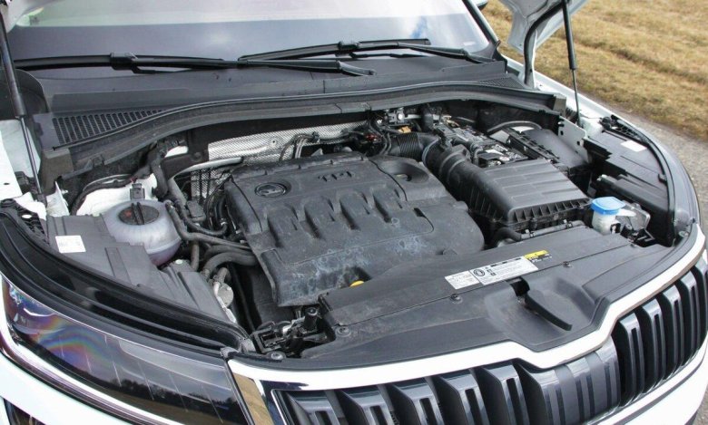 Моторный отсек Шкода Кодиак