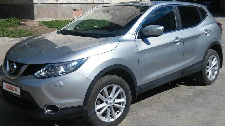 Nissan Qashqai серебристый