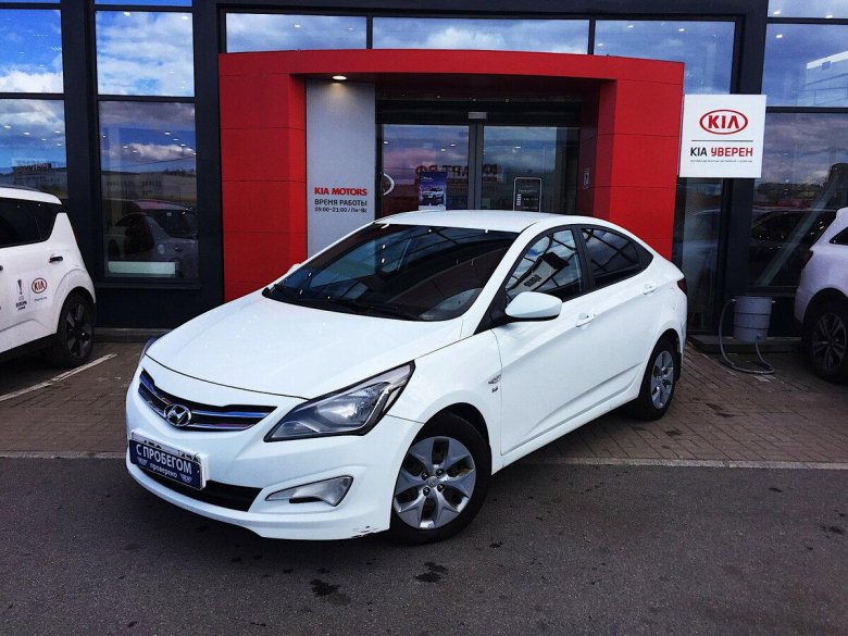 Solaris Hyundai 2014 белый