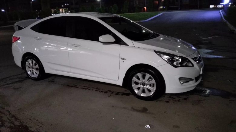 Белый Хендай Солярис