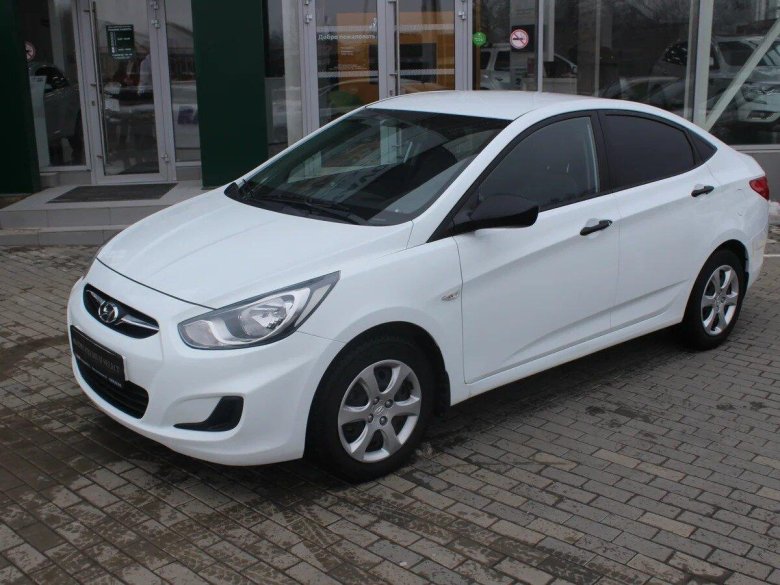 Белый Хендай Солярис