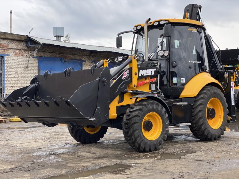 Экскаватор-погрузчик MST m642 Plus