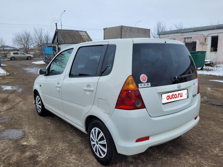 Дайхатсу юрв 2001