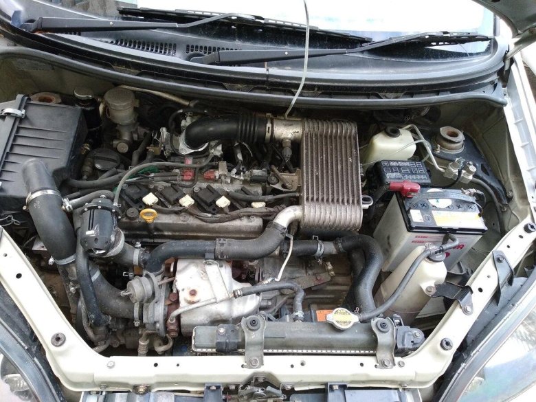 Daihatsu YRV 1.3 МТ, 2001