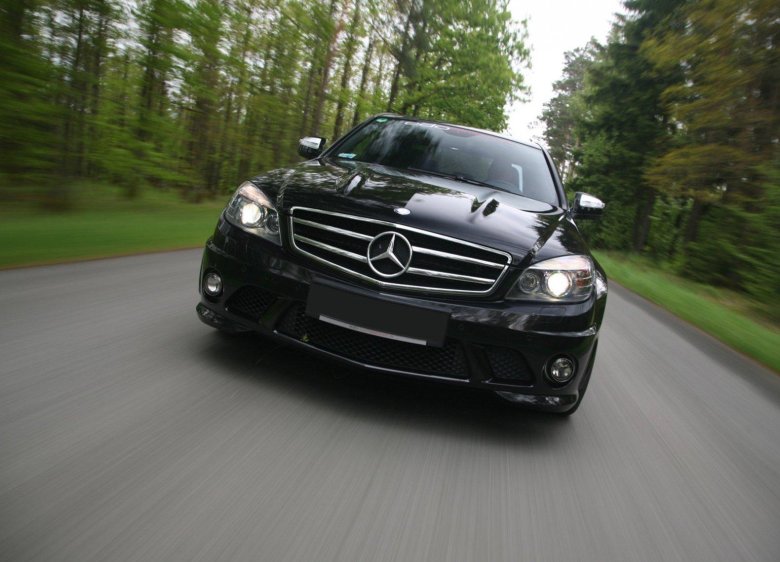 Мерседес Бенц черный