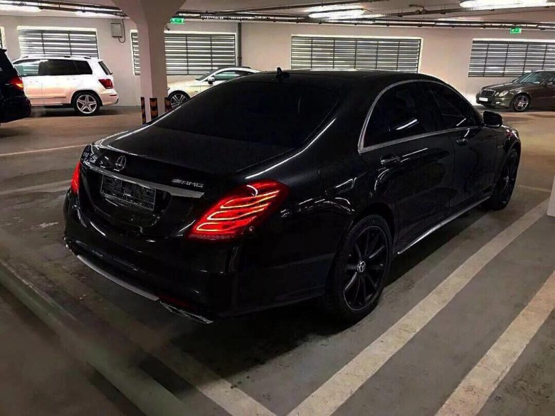 Мерседес 222 s65 AMG черный