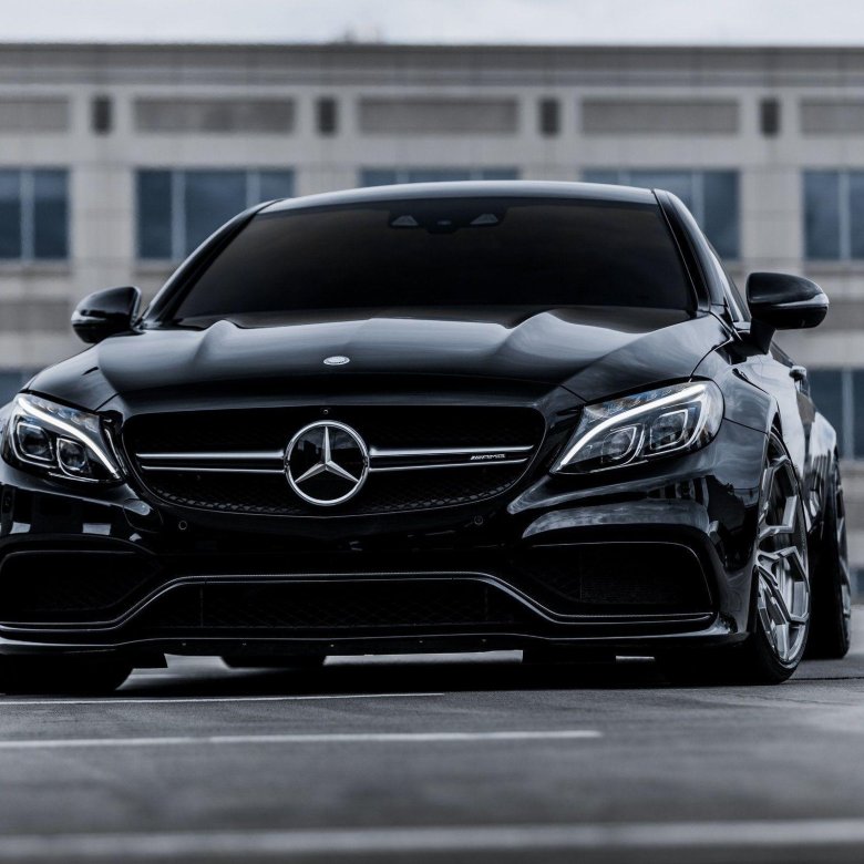 Мерседес Бенц с 63 АМГ черный