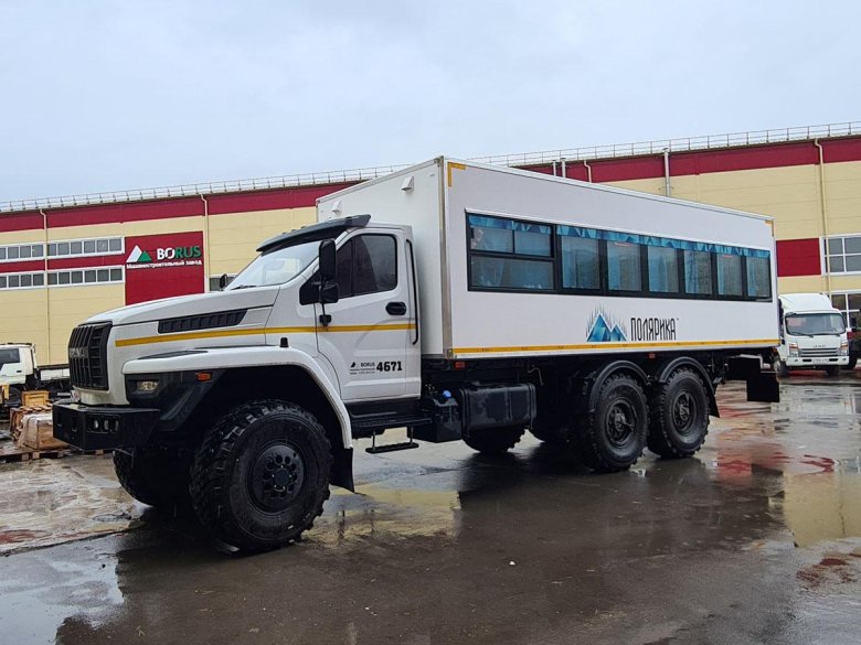 Вахтовый автобус урал