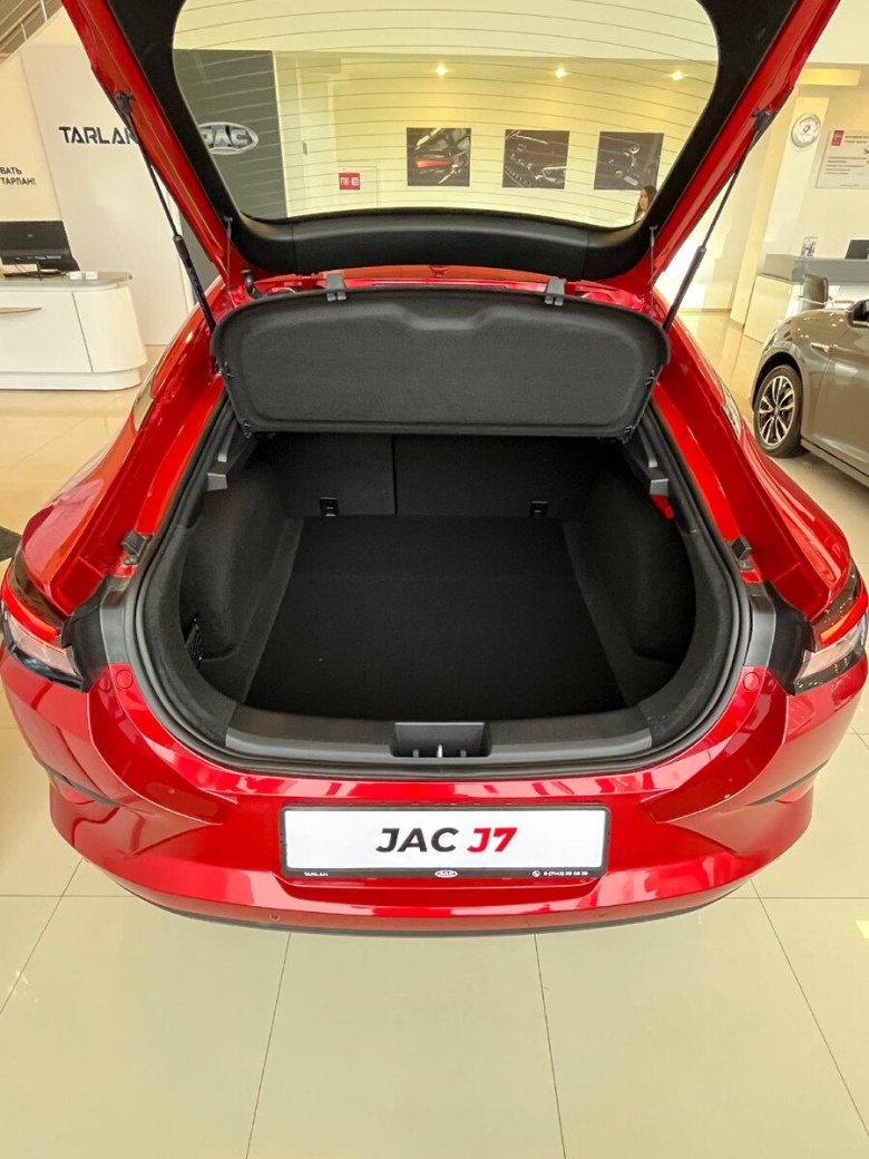 Лифтбек jac j7