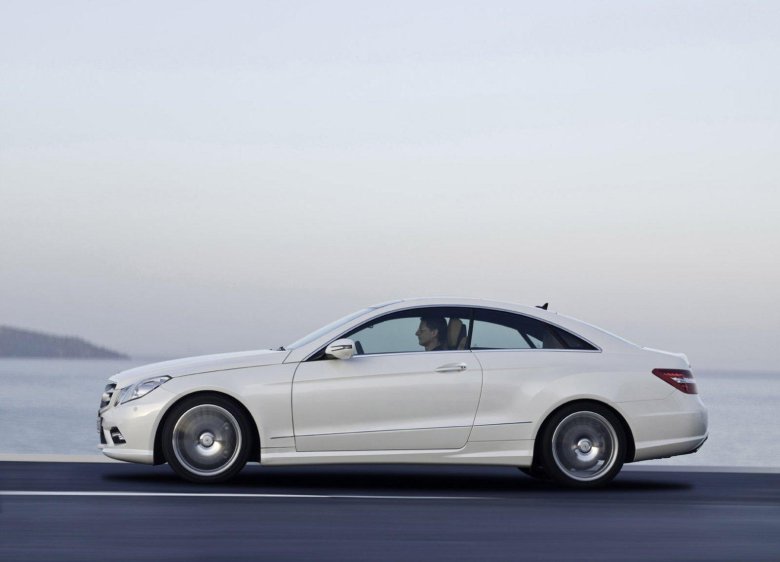 Mercedes Benz e class Coupe 2010
